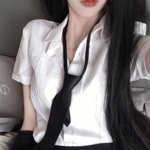 女人是英雄